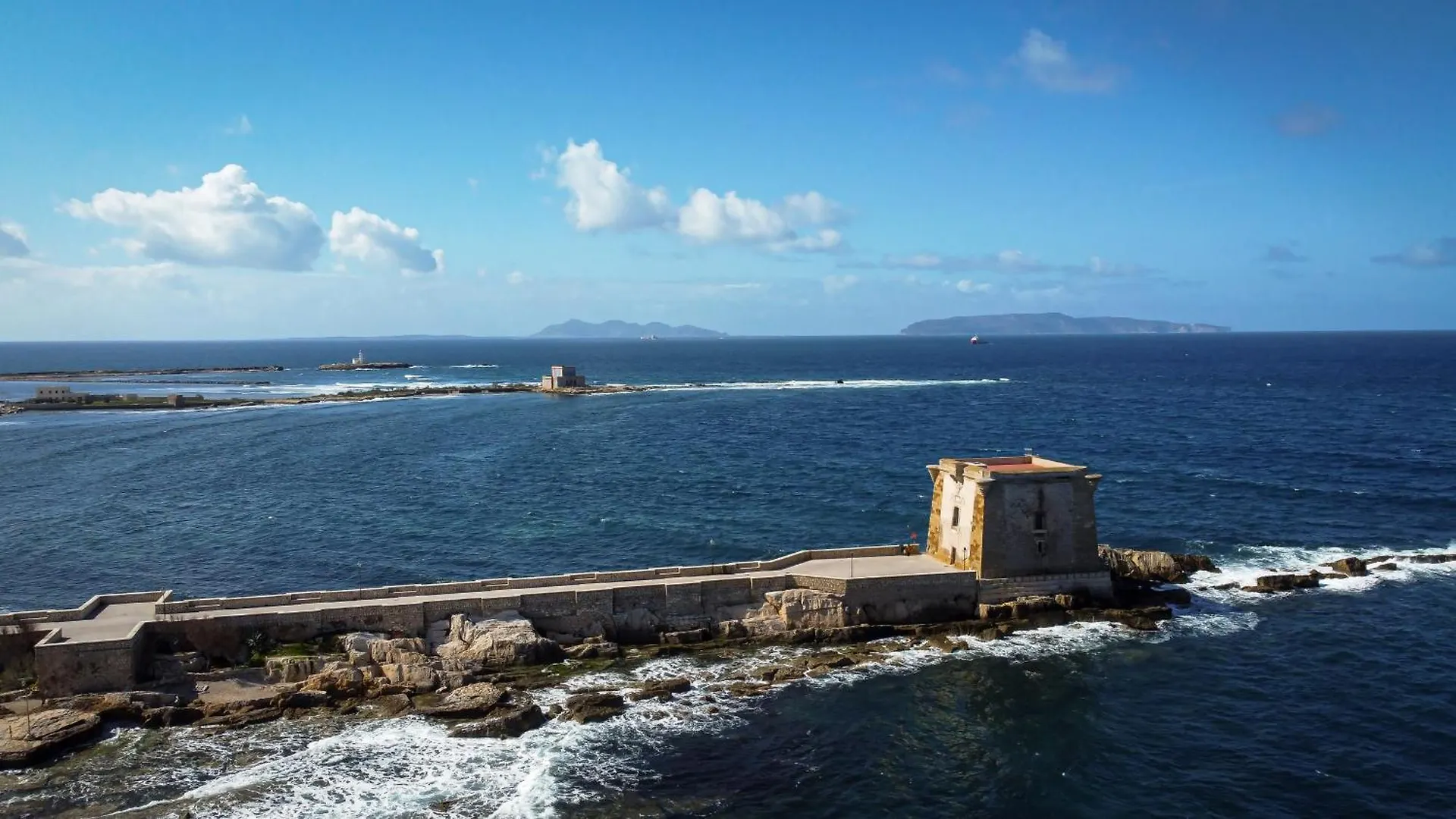 Vila U Ventu Che Tira Casa Centro Storico Vicino Porto Wi Fi Trapani 0*,  Itálie